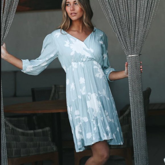 FEHRNVI Juniper Dress Size Large Nursing and bump friendly - Picture 1 of 12
